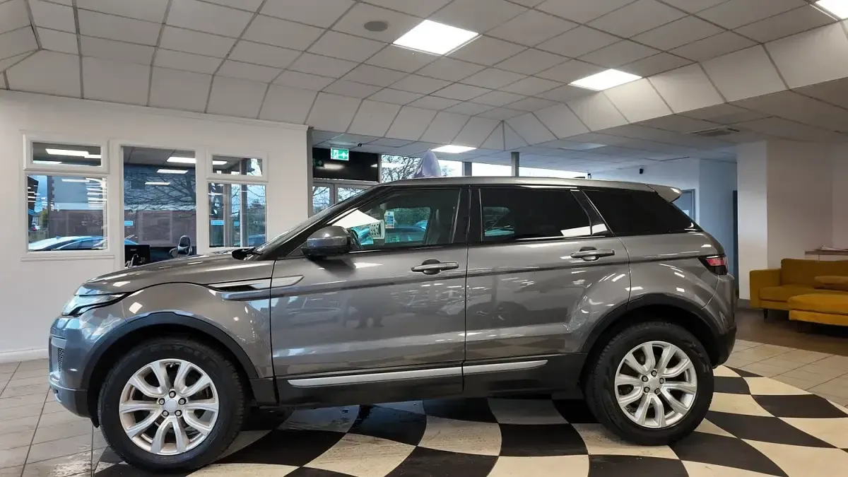 Used Land Rover Range Rover evoque SE 150 HP (110 kW) 2017 Grey Estate