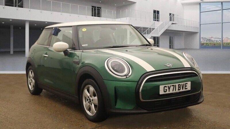 Green Used 2021 Mini Cooper Classic Hatchback | £15,999 (Good price) - Image 1/4