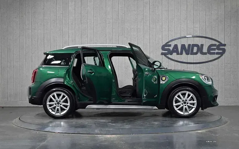 Used Mini Cooper S Countryman Sport 220 HP (161 kW) 2021 Green SUV