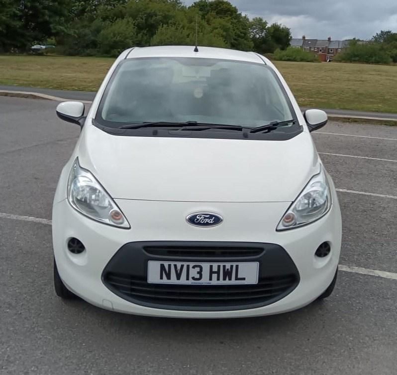 Used Ford Ka 69 HP (50 kW) 2013 White Hatchback