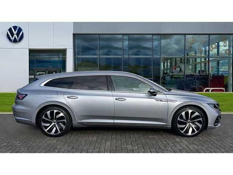 Used VW Arteon R-line 200 HP (147 kW) 2023 Pyrite silver metallic Estate
