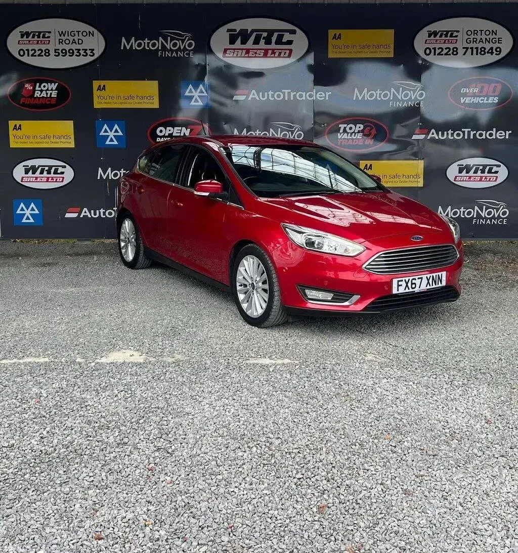 Used Ford Focus Titanium X 182 HP (133 kW) 2017 Red Hatchback