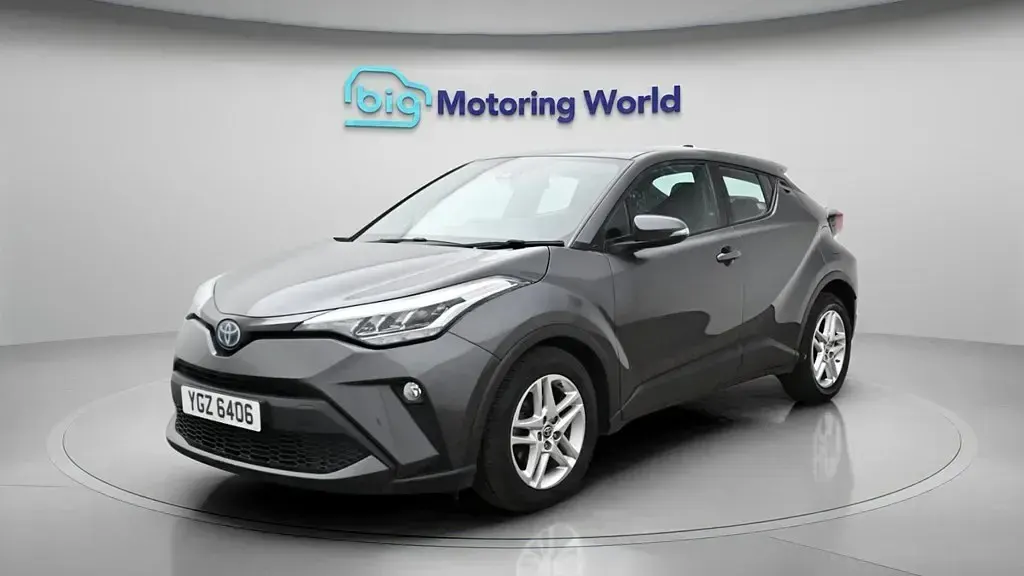 Używany Toyota C-HR 122 KM (89 kW) 2023 Szary SUV