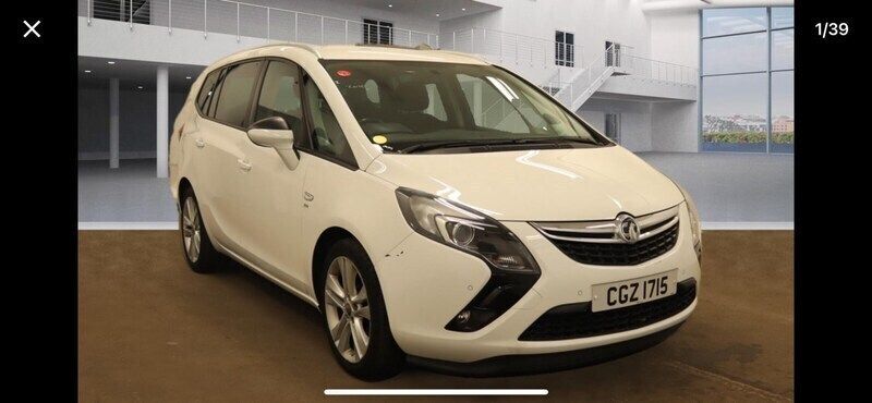 White Used 2016 Vauxhall Zafira SRi MPV | £5,495 (Fair price) - Image 1/1
