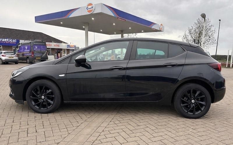 Used Vauxhall Astra Business Edition 122 HP (89 kW) 2021 Hatchback