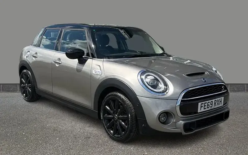 Used Mini Cooper S Classic 192 HP (141 kW) 2019 Hatchback