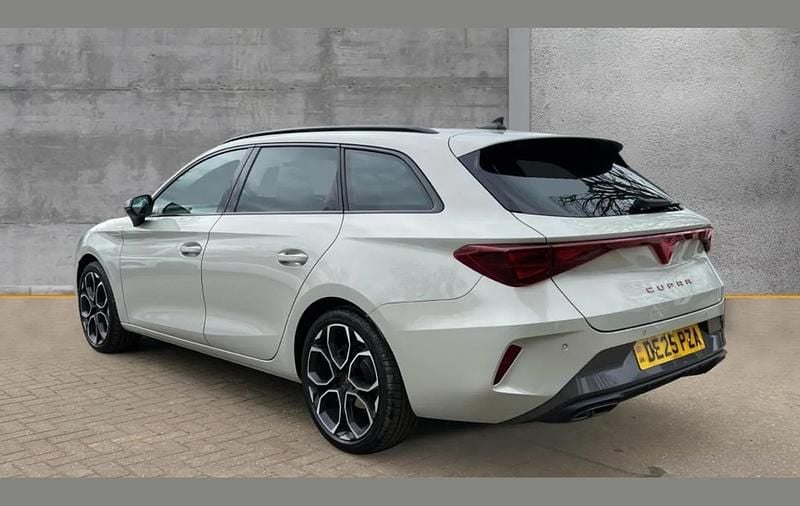 Used Cupra Leon 150 HP (110 kW) 2025 Grey Estate