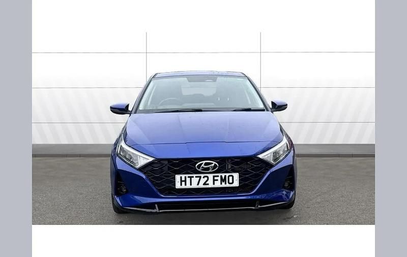 Used Hyundai i20 Premium 99 HP (72 kW) 2023 Blue Hatchback