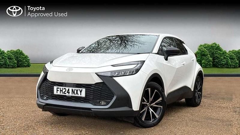 Used Toyota C-HR Design 223 HP (164 kW) 2024 Pure white SUV