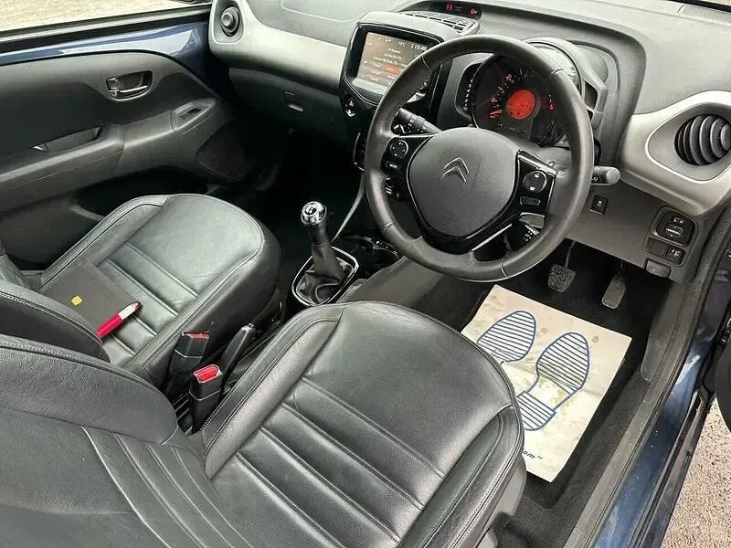 Used Citroën C1 Flair 82 HP (60 kW) 2015 Blue Hatchback