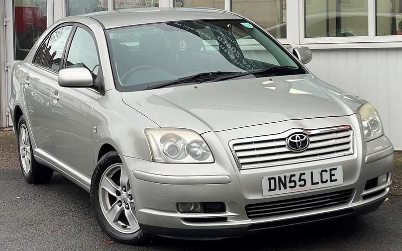 Used Toyota Avensis T3 148 HP (108 kW) 2006 Silver Hatchback