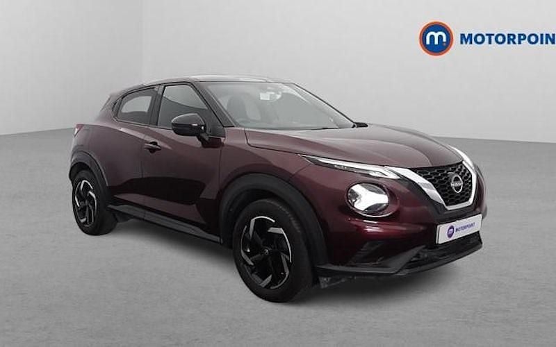 Used Nissan Juke N-Connecta 114 HP (83 kW) 2023 Red SUV
