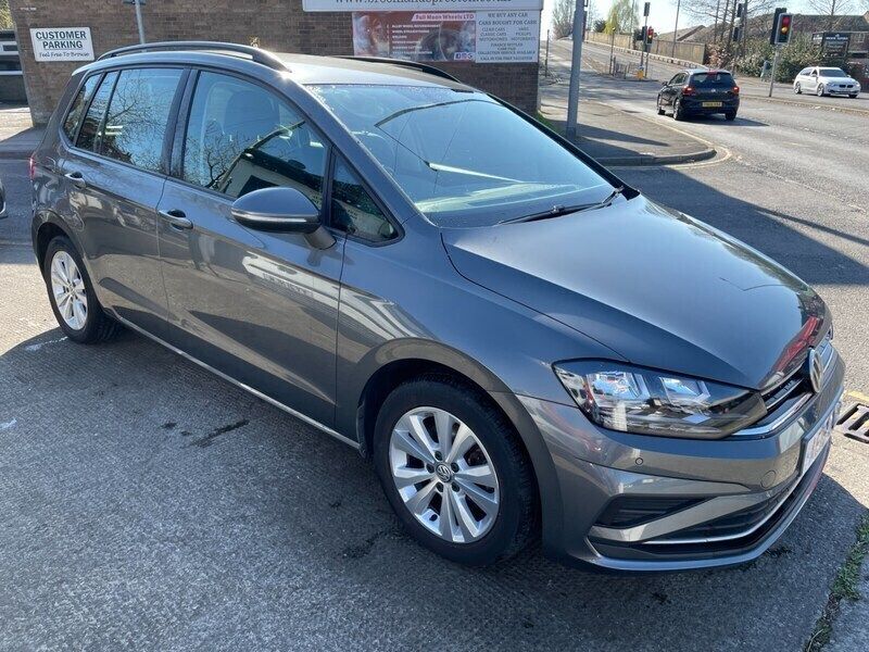 Grey Used 2018 VW Golf Sportsvan SE MPV | £14,995 (Fair price) - Image 1/4