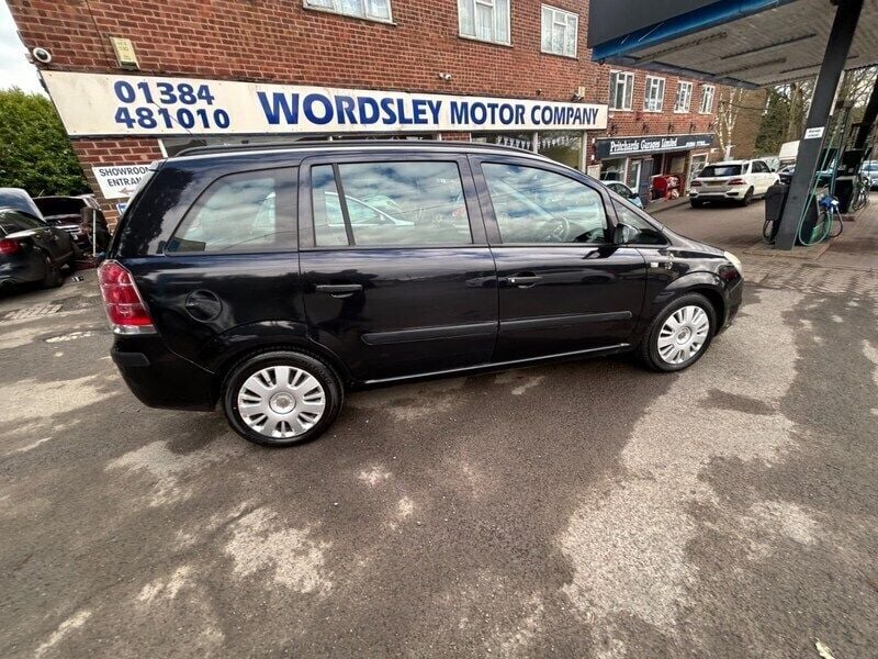 Metallic black Used 2007 Vauxhall Zafira MPV | £1,499 (Fair price) - Image 1/4