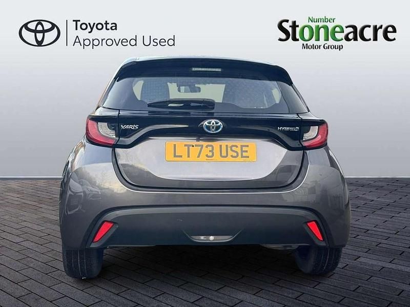 Used Toyota Yaris Hybrid 116 HP (85 kW) 2023 Grey Hatchback