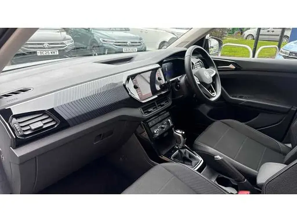 Usado VW T-Cross Black Edition 110 CV (80 kW) 2023 Blanco SUV