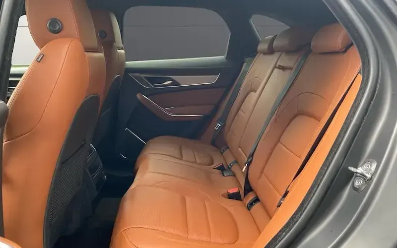 Used Jaguar F-Pace R-Dynamic 204 HP (150 kW) 2024 SUV