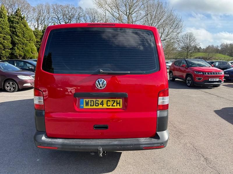 Used VW Transporter Startline 140 HP (102 kW) 2015 Red Van