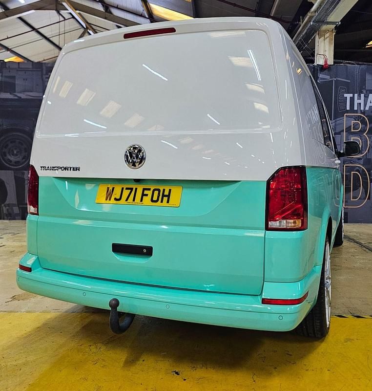 Used VW Transporter Highline 150 HP (110 kW) 2021 White Van