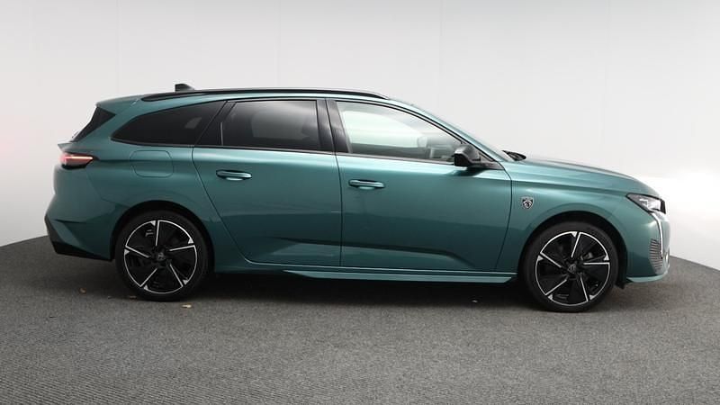 Used Peugeot 308 GT 114 kW (156 HP) 2024 Blue Estate