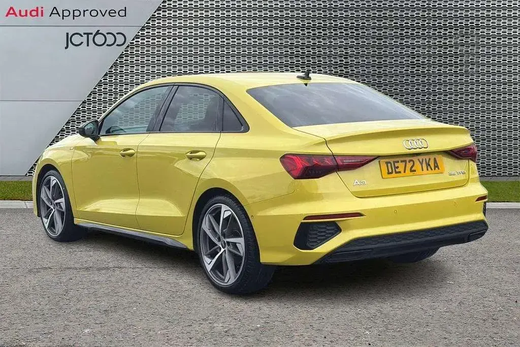Used Audi A3 Comfort 147 HP (108 kW) 2022 Yellow Sedan