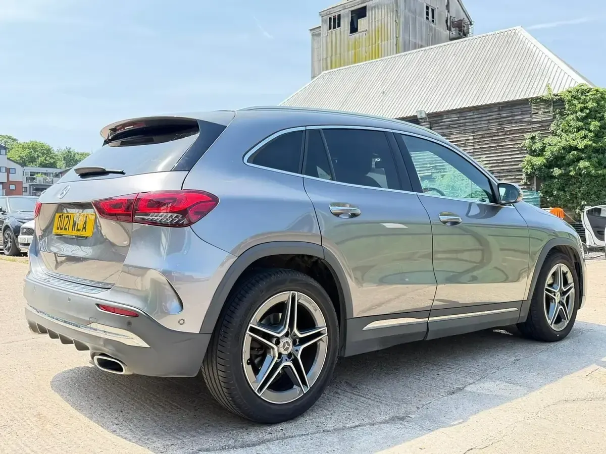 Used Mercedes GLA180 AMG Line Premium Plus 136 HP (100 kW) 2021 Grey SUV