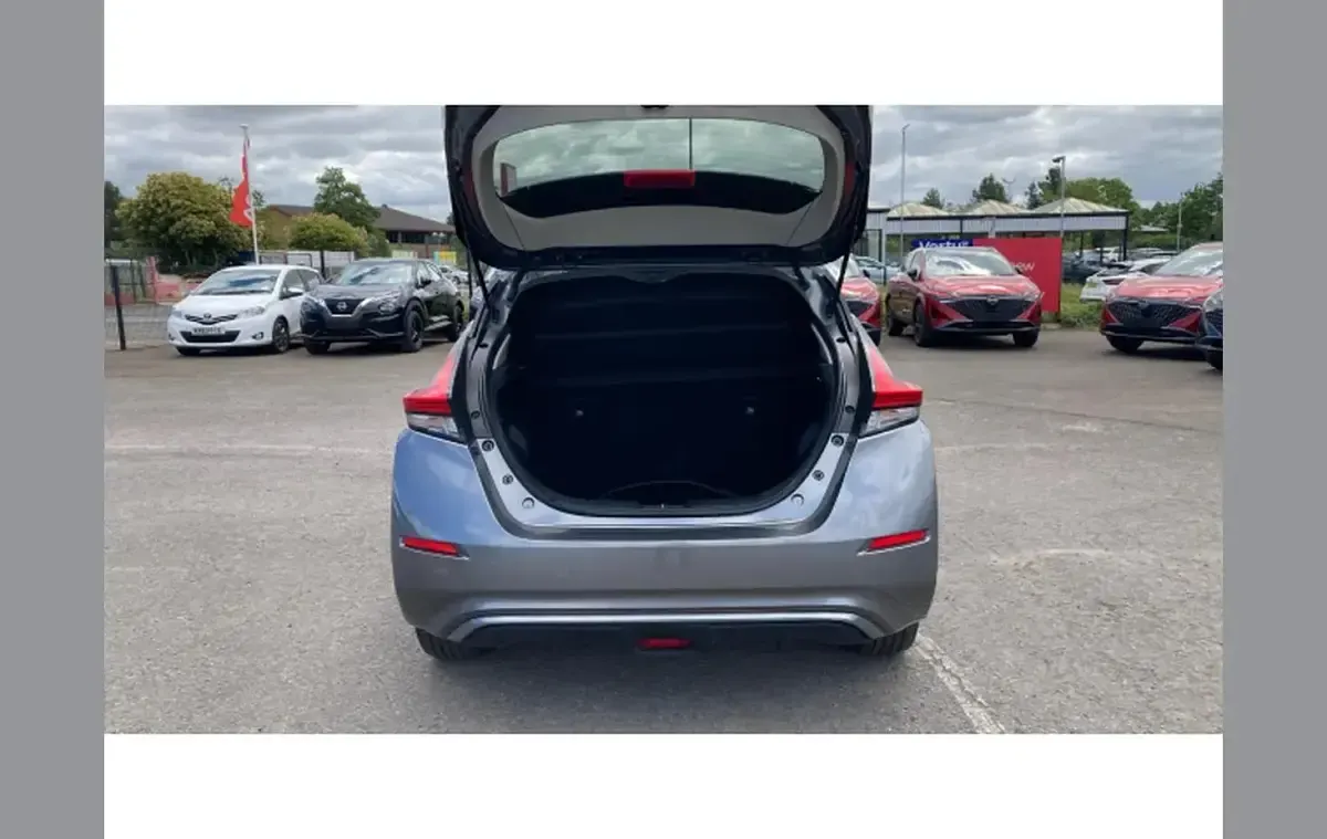 Used Nissan Leaf N-Connecta 108 kW (147 HP) 2023 Grey Hatchback