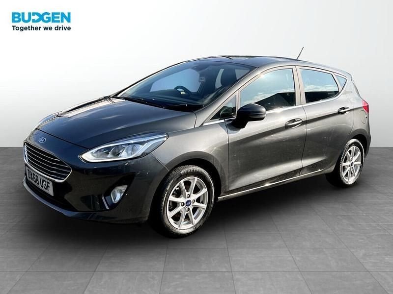 Used Ford Fiesta Zetec 70 HP (51 kW) 2019 Grey Hatchback