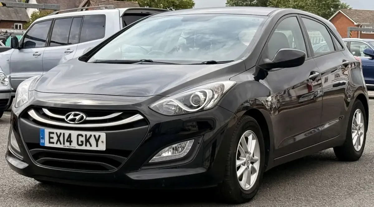Begagnad Hyundai i30 Active 100 HK (73 kW) 2014 Svart Halvkombi