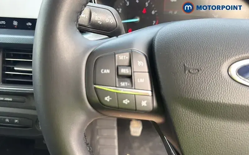 Used Ford Focus Active 125 HP (91 kW) 2023 Blue Hatchback