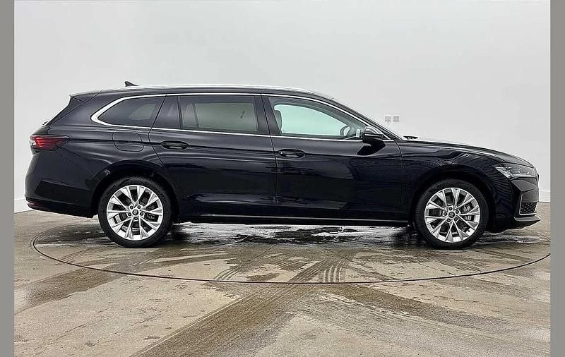 New Skoda Superb SE L 200 HP (147 kW) 2026 Black Estate