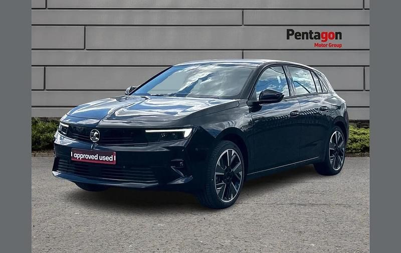 Used Vauxhall Astra Design Edition 114 kW (156 HP) 2024 Black Hatchback