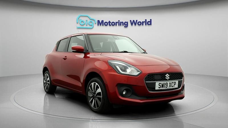 Used 2019 Suzuki Swift SZ5 | £8,700 (Fair price) - Image 1/4