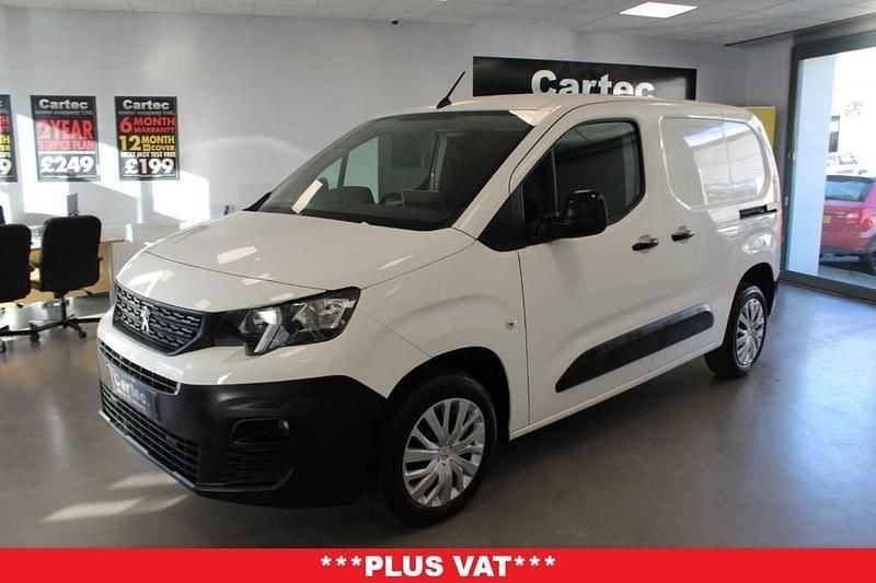 White Used 2020 Peugeot Partner MPV | £8,889 (A bit pricey) - Image 1/4