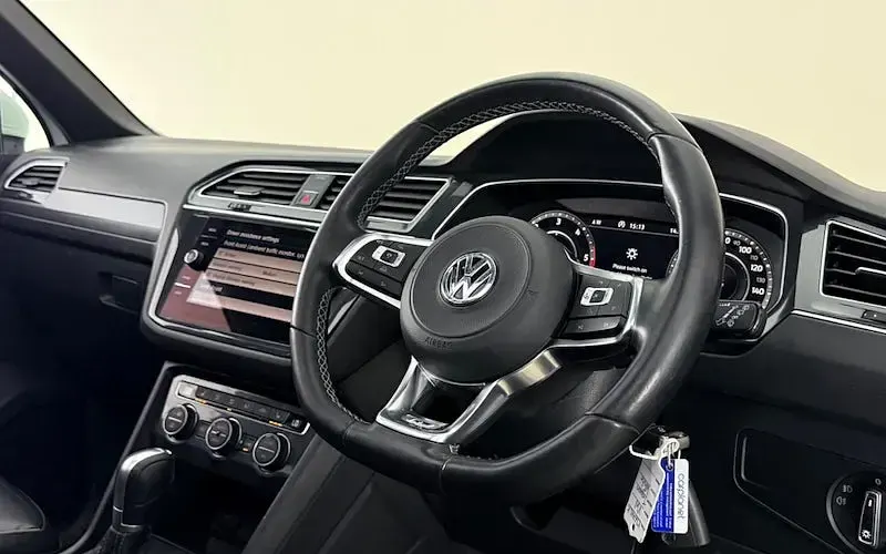 Used VW Tiguan R-line 190 HP (139 kW) 2017 White SUV