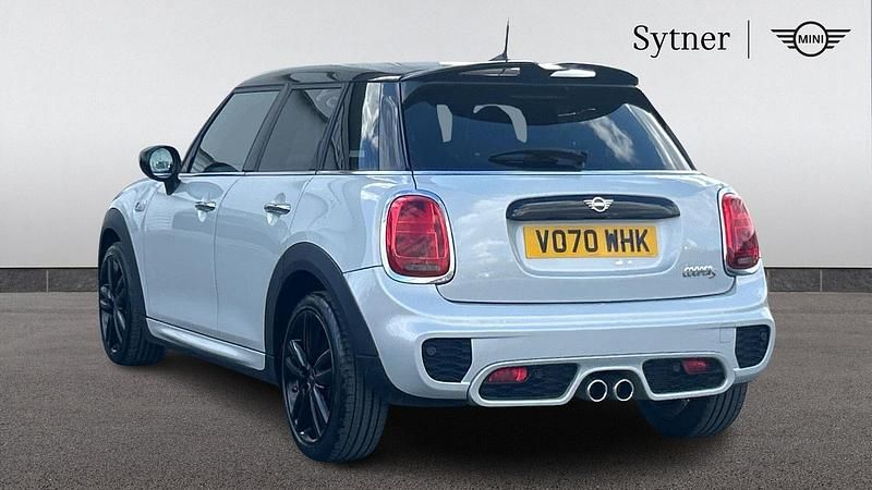Begagnad Mini Cooper S Sport 189 HK (139 kW) 2020 Silver Halvkombi