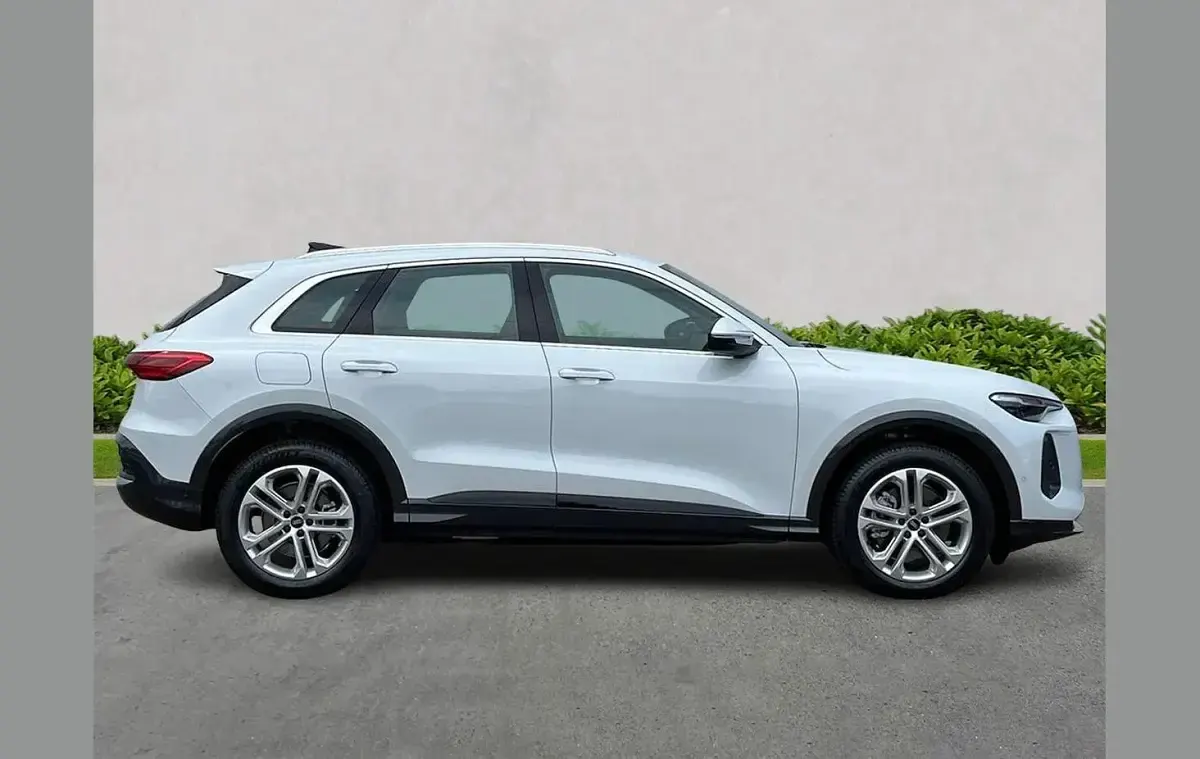 New Audi Q5 Sport 200 HP (147 kW) 2025 Other SUV
