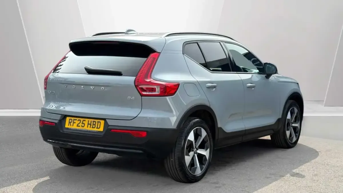 Used Volvo XC40 Plus 194 HP (142 kW) 2026 SUV