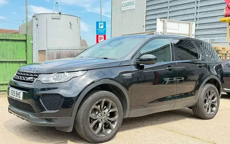 Used Land Rover Discovery 5 Landmark 179 HP (131 kW) 2019 SUV