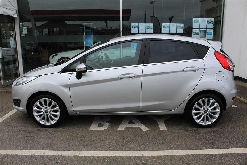 Used Ford Fiesta Titanium X 125 HP (91 kW) 2016 Silver Hatchback