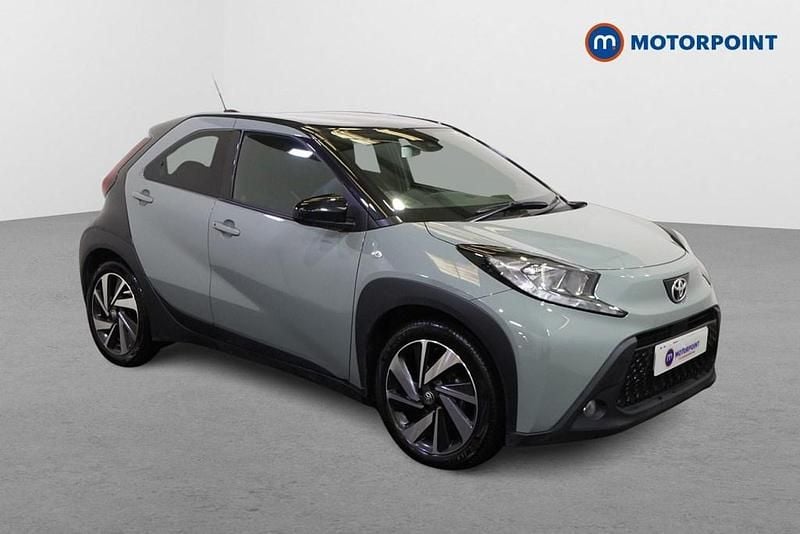 Green Used 2024 Toyota Aygo X SUV | £13,899 - Image 1/4