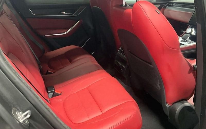 Used Jaguar F-Pace R-Dynamic 250 HP (183 kW) 2022 Black SUV