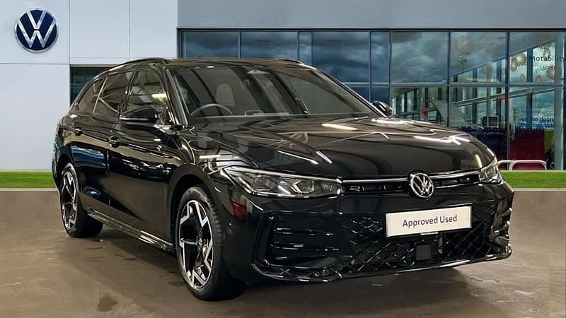 Used VW Passat R-line 204 HP (150 kW) 2025 Grenadilla black metallic Estate