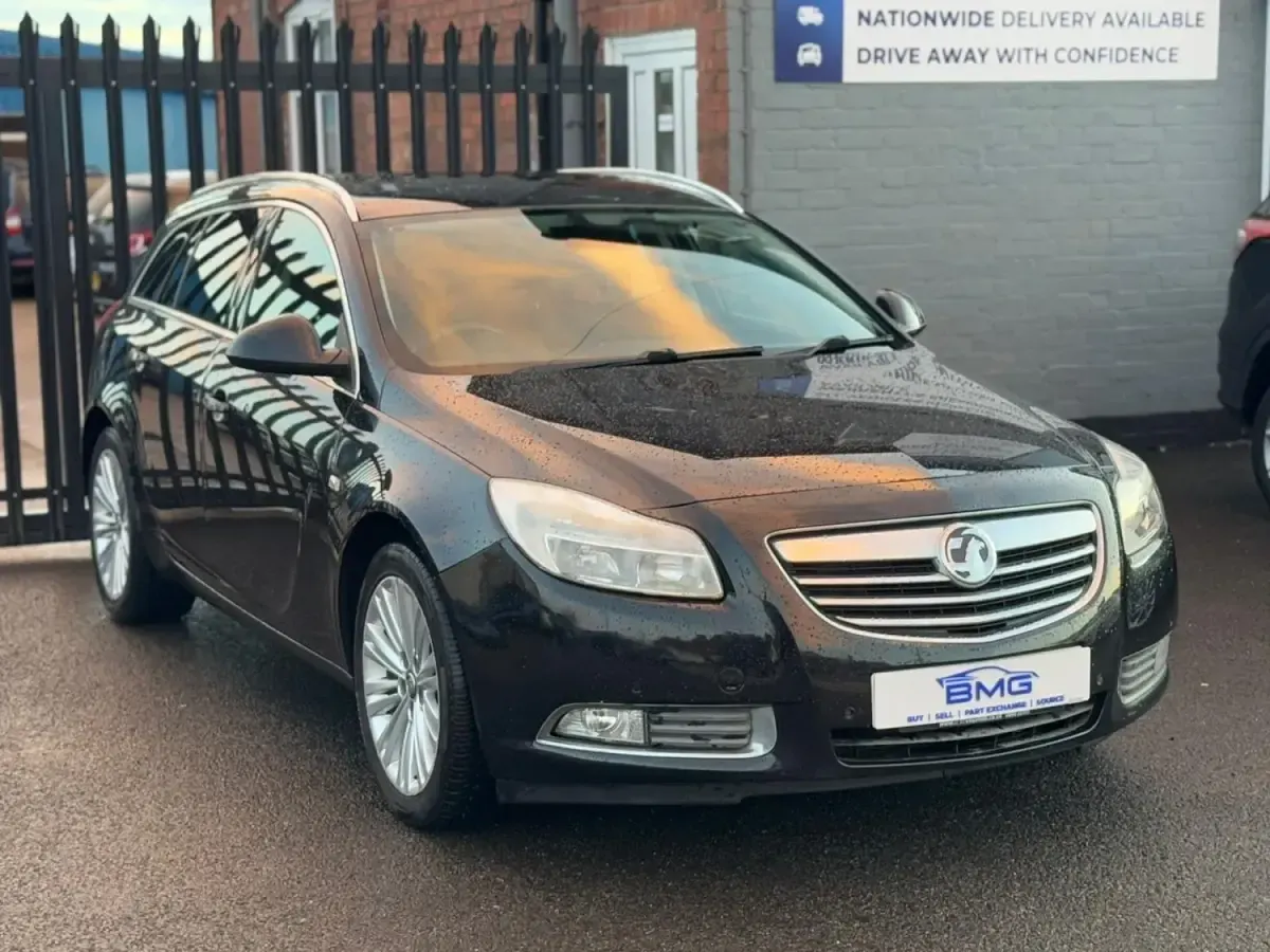 Second-hand Vauxhall Insignia 2012 Negru Break