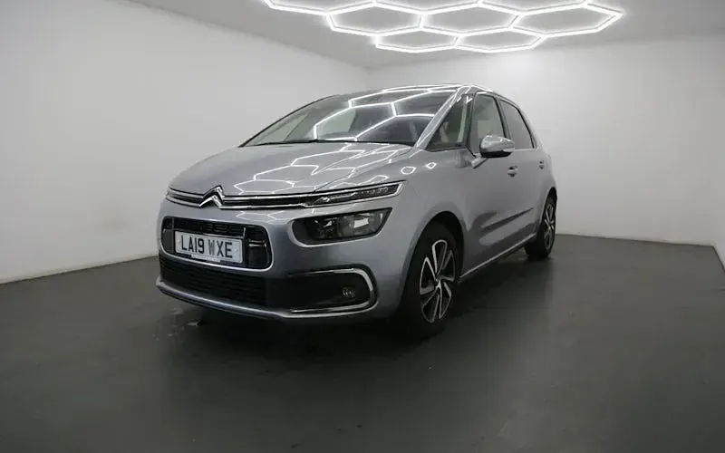 Used Citroën C4 SpaceTourer Flair 131 HP (96 kW) 2019 Grey MPV