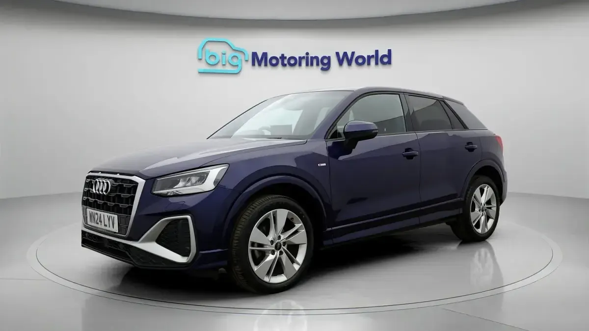 Used Audi Q2 S-Line 148 HP (108 kW) 2024 Blue SUV