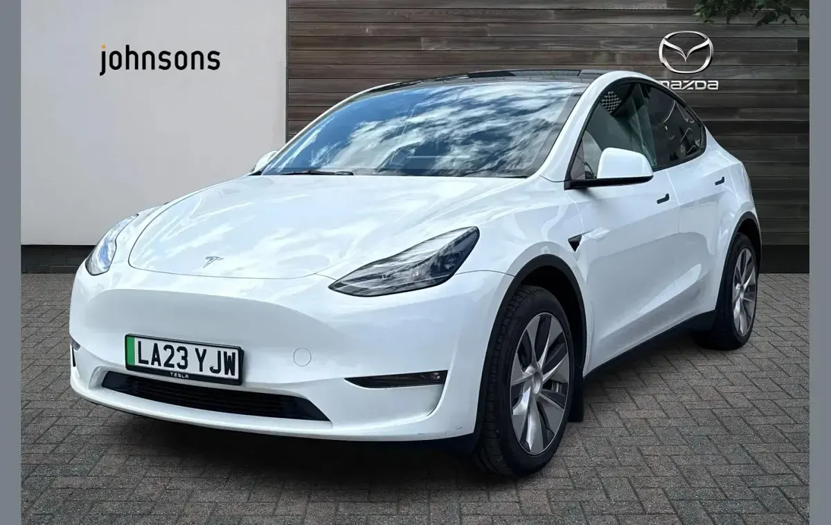 Used Tesla Model Y Long Range AWD 378 kW (514 HP) 2023 White SUV