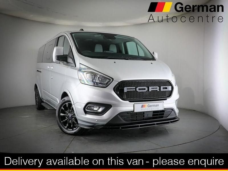 Used Ford Tourneo Titanium 130 HP (95 kW) 2022 Silver MPV
