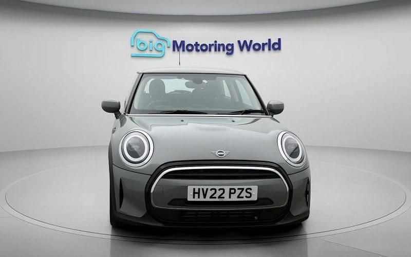 Used Mini ONE Classic 102 HP (75 kW) 2022 Hatchback