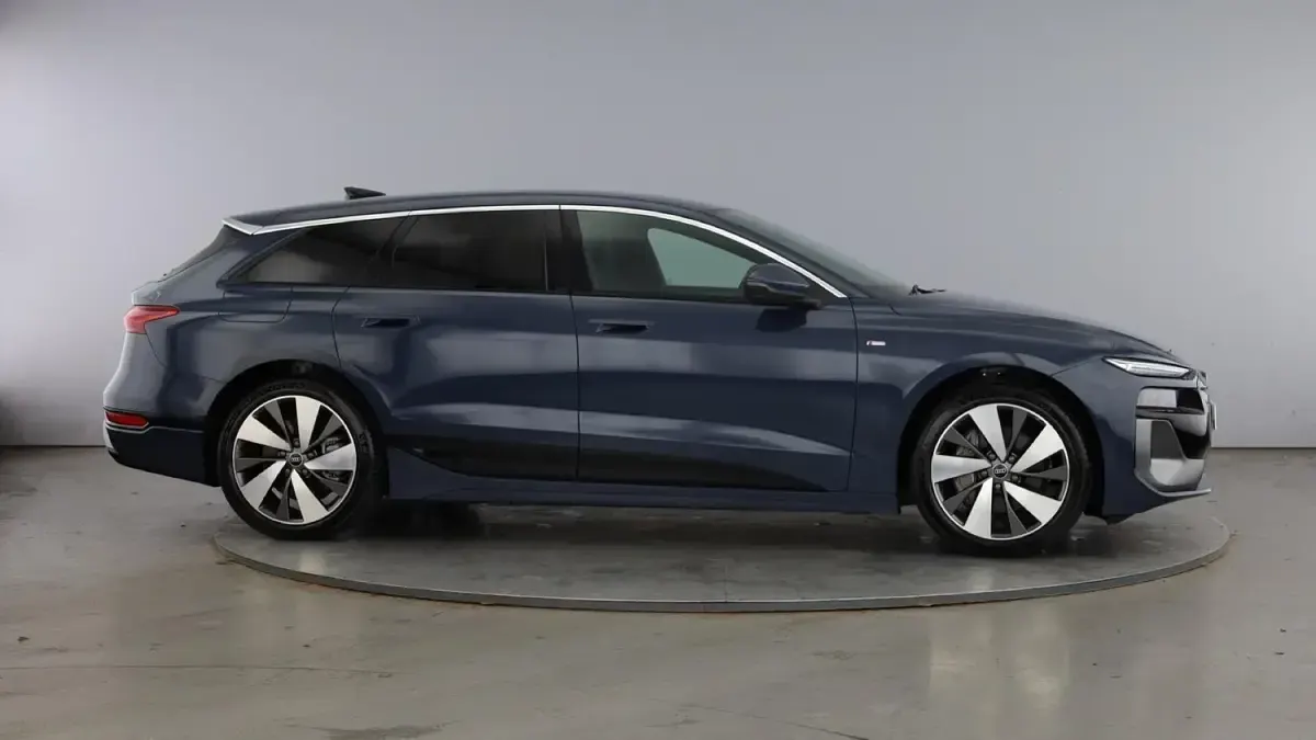 New Audi A6 e-tron S-Line 100 kW (136 HP) 2025 Plasma blue Estate